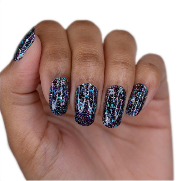 Color Street Holidaze Nail Strips Unopened - Picture 2 of 4